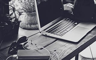 美甲惹祸？日本网球名将大坂直美剪完指甲后由胜转败，1-2不敌巴多萨