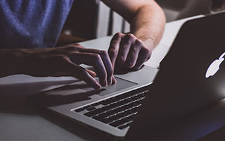 美甲惹祸？日本网球名将大坂直美剪完指甲后由胜转败，1-2不敌巴多萨