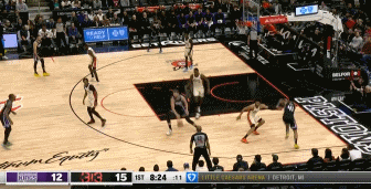 还得练啊老弟🤨！德罗赞假动作晃起英雄心 屡次上课奥萨尔